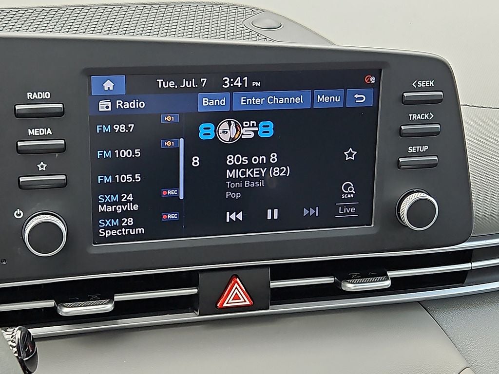 2022 Hyundai ELANTRA SEL