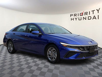 2024 Hyundai ELANTRA SEL