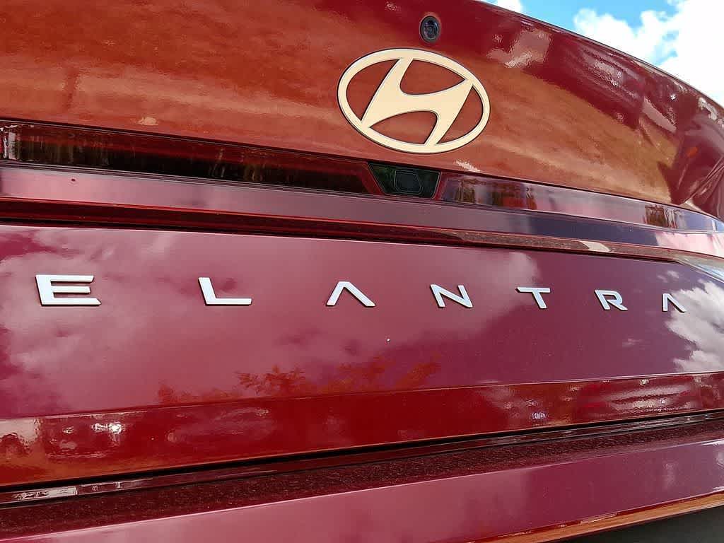 2024 Hyundai ELANTRA SEL