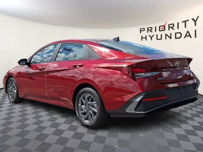 2024 Hyundai ELANTRA SEL