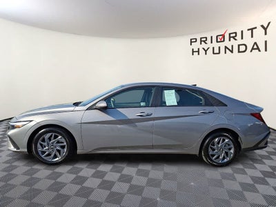 2024 Hyundai ELANTRA SEL