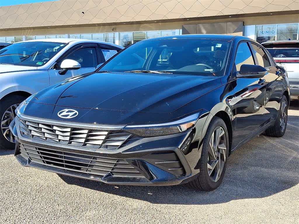 2025 Hyundai ELANTRA SEL Sport