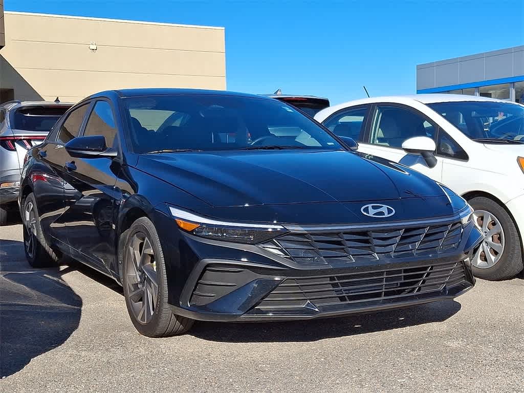 2025 Hyundai ELANTRA SEL Sport