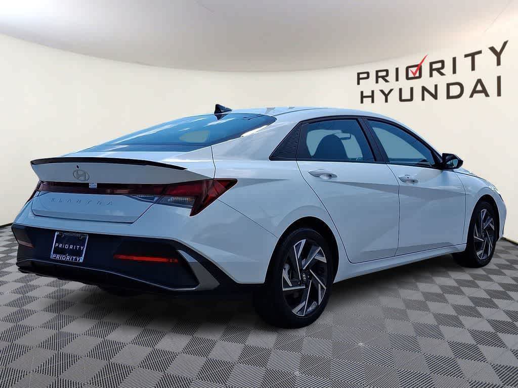 2025 Hyundai ELANTRA SEL Sport