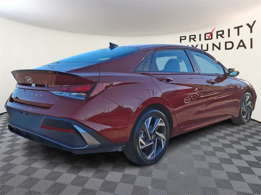 2025 Hyundai ELANTRA SEL Sport