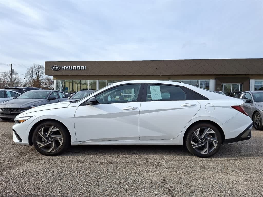 2025 Hyundai ELANTRA SEL Sport