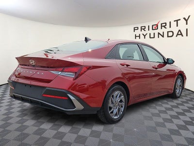 2024 Hyundai ELANTRA SEL