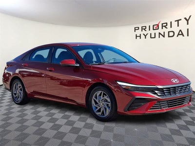 2024 Hyundai ELANTRA SEL