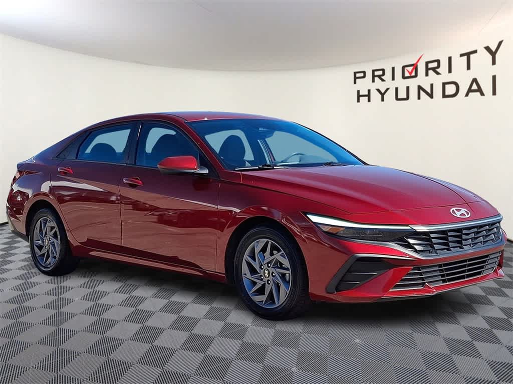 2024 Hyundai ELANTRA SEL