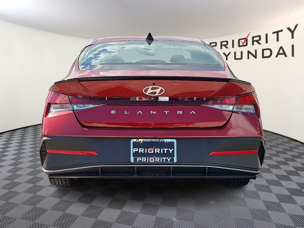 2025 Hyundai ELANTRA SEL Sport