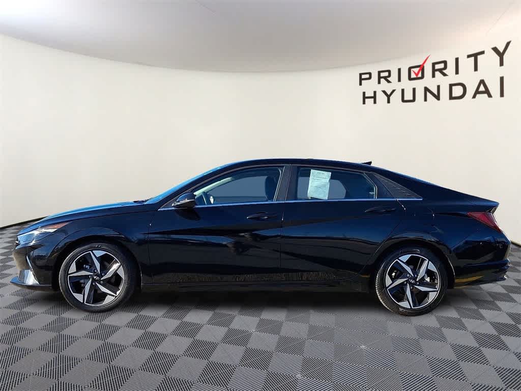 2023 Hyundai ELANTRA Limited
