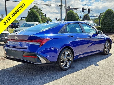 2025 Hyundai ELANTRA Limited