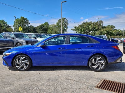 2025 Hyundai ELANTRA Limited