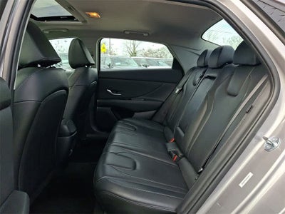 2025 Hyundai ELANTRA Limited