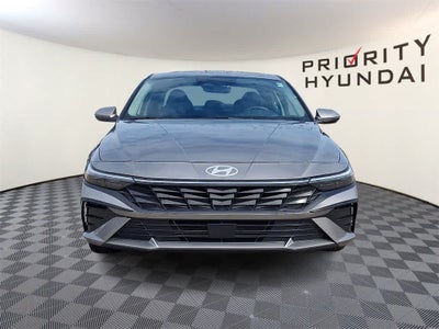 2025 Hyundai ELANTRA Limited