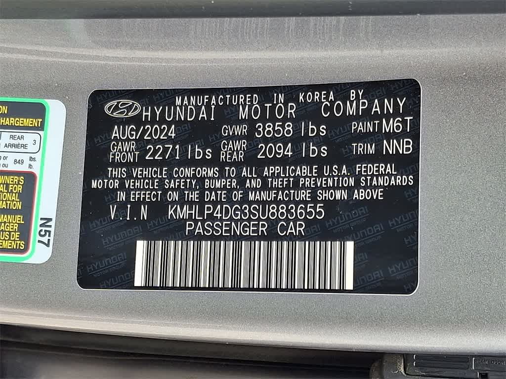 2025 Hyundai ELANTRA Limited