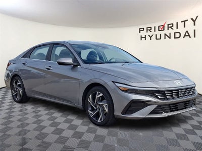 2025 Hyundai ELANTRA Limited