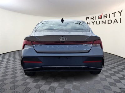 2025 Hyundai ELANTRA Limited