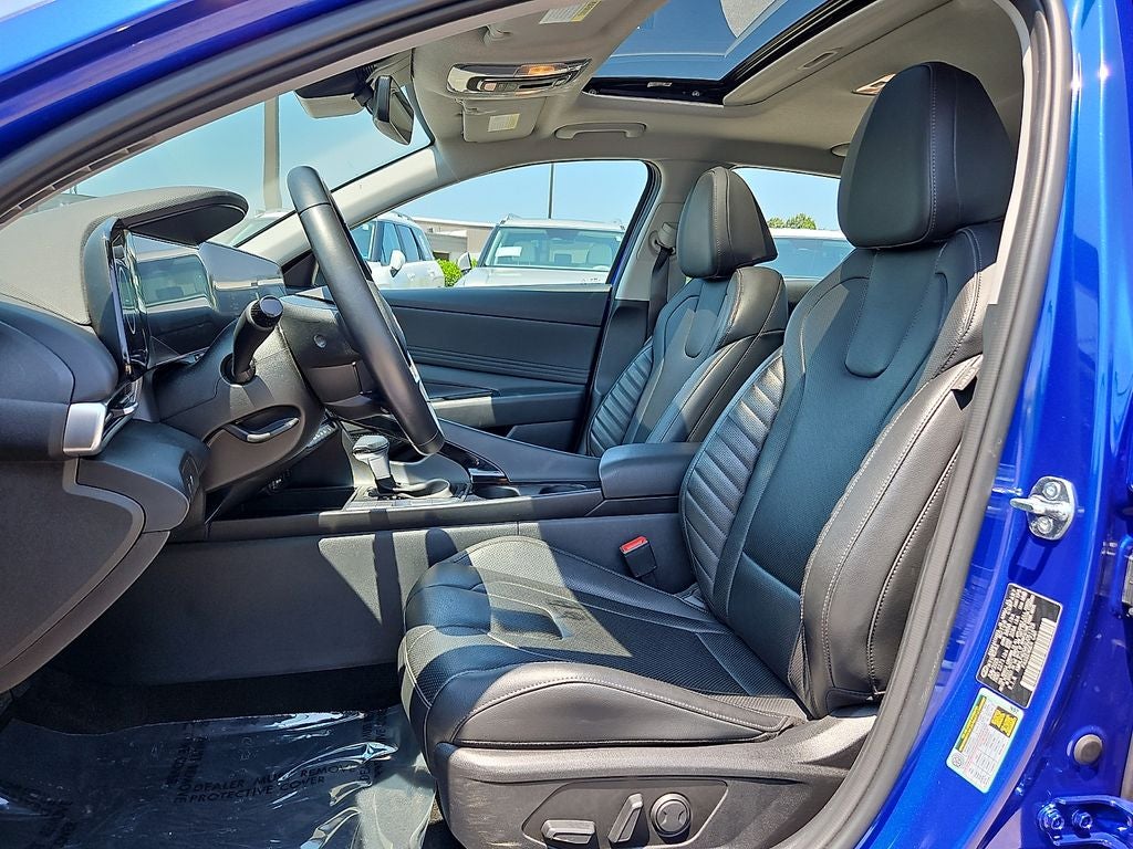 2025 Hyundai ELANTRA Limited