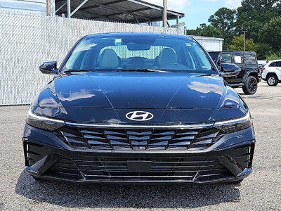 2025 Hyundai ELANTRA Limited