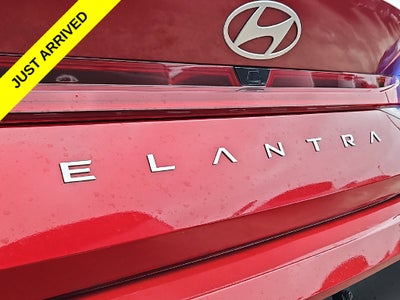 2024 Hyundai ELANTRA Limited