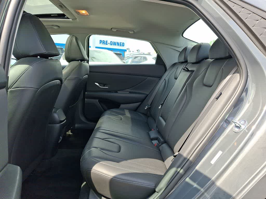 2025 Hyundai ELANTRA Limited