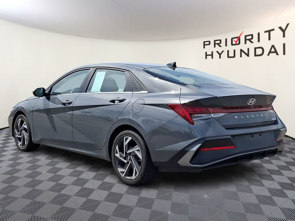 2025 Hyundai ELANTRA Limited