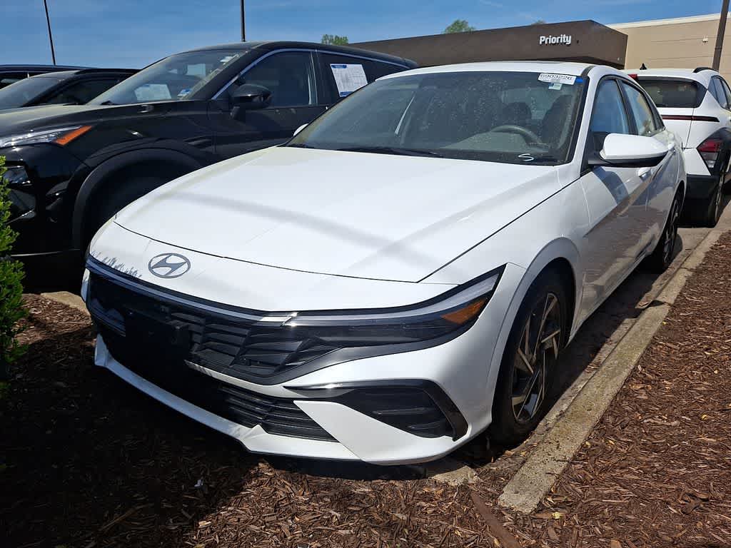 2025 Hyundai ELANTRA SEL Convenience