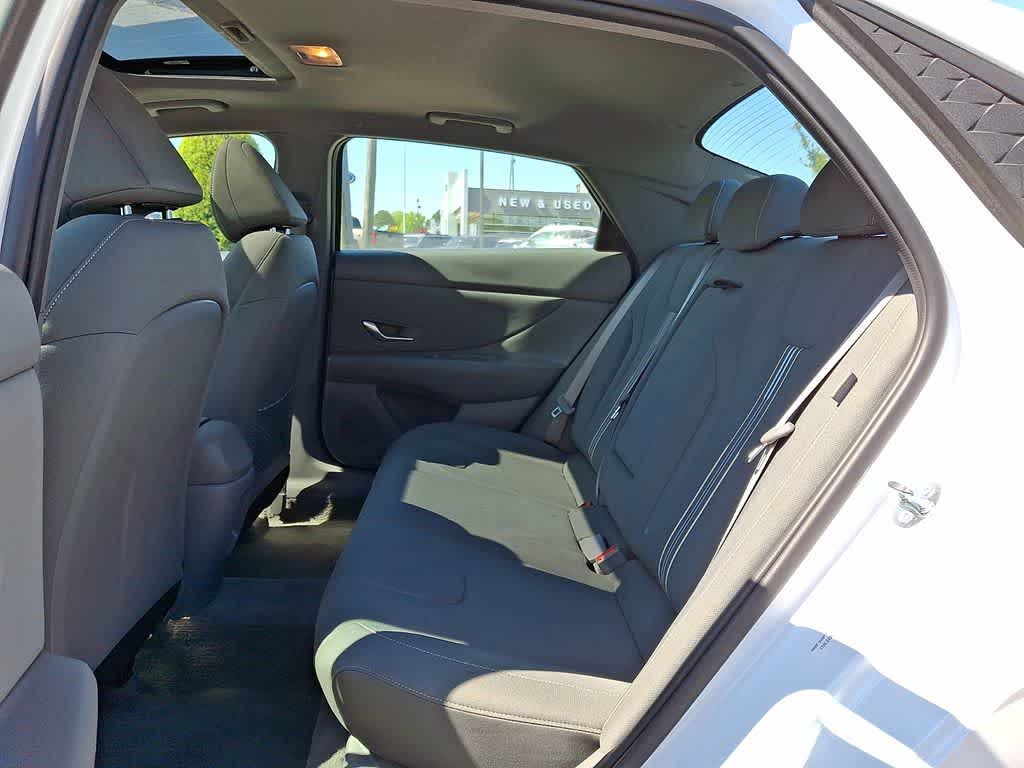 2025 Hyundai ELANTRA SEL Convenience