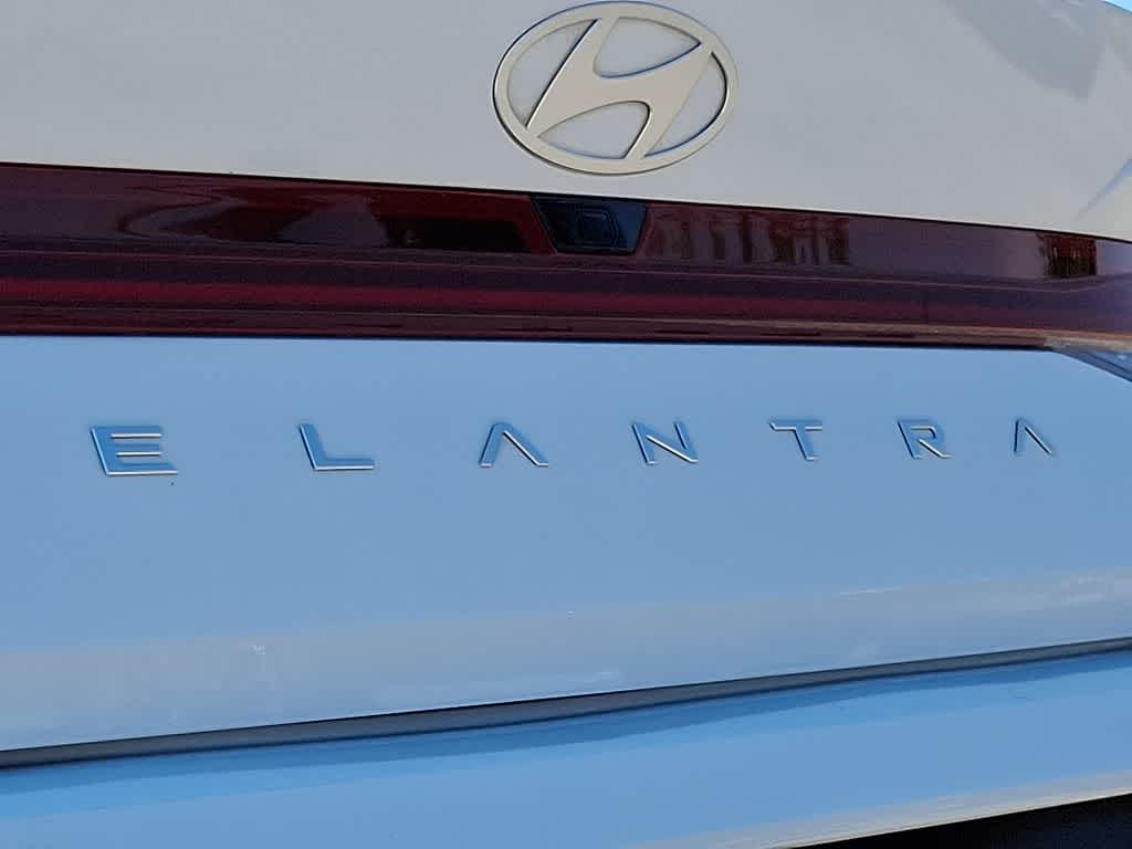 2025 Hyundai ELANTRA SEL Convenience