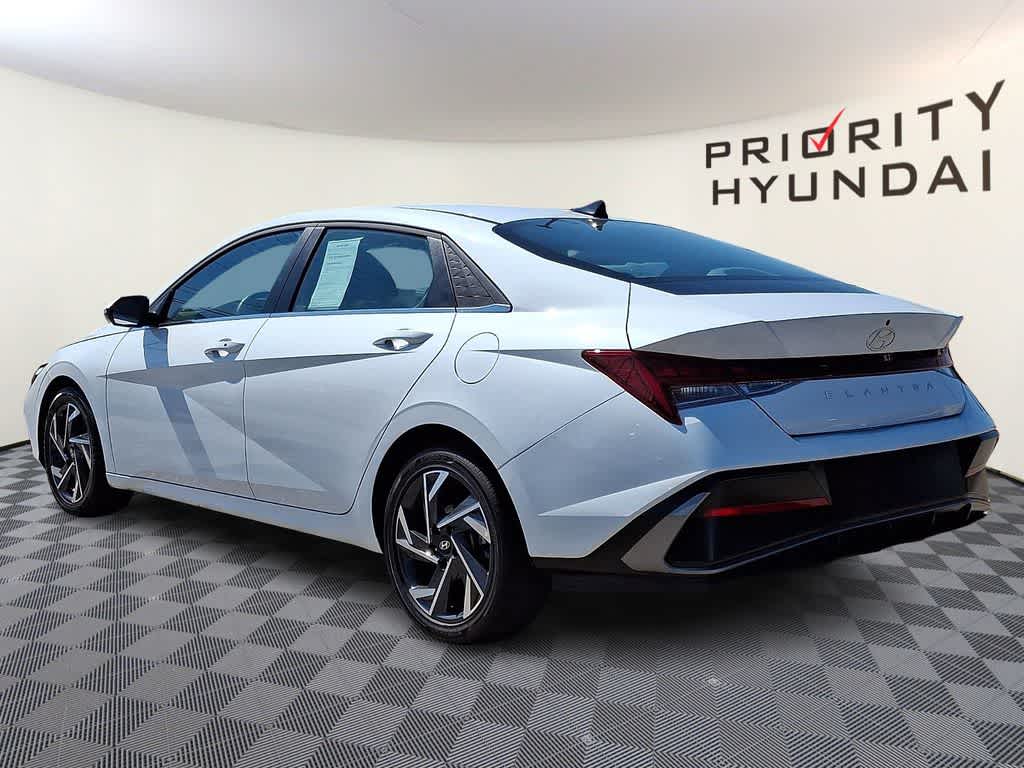 2025 Hyundai ELANTRA SEL Convenience