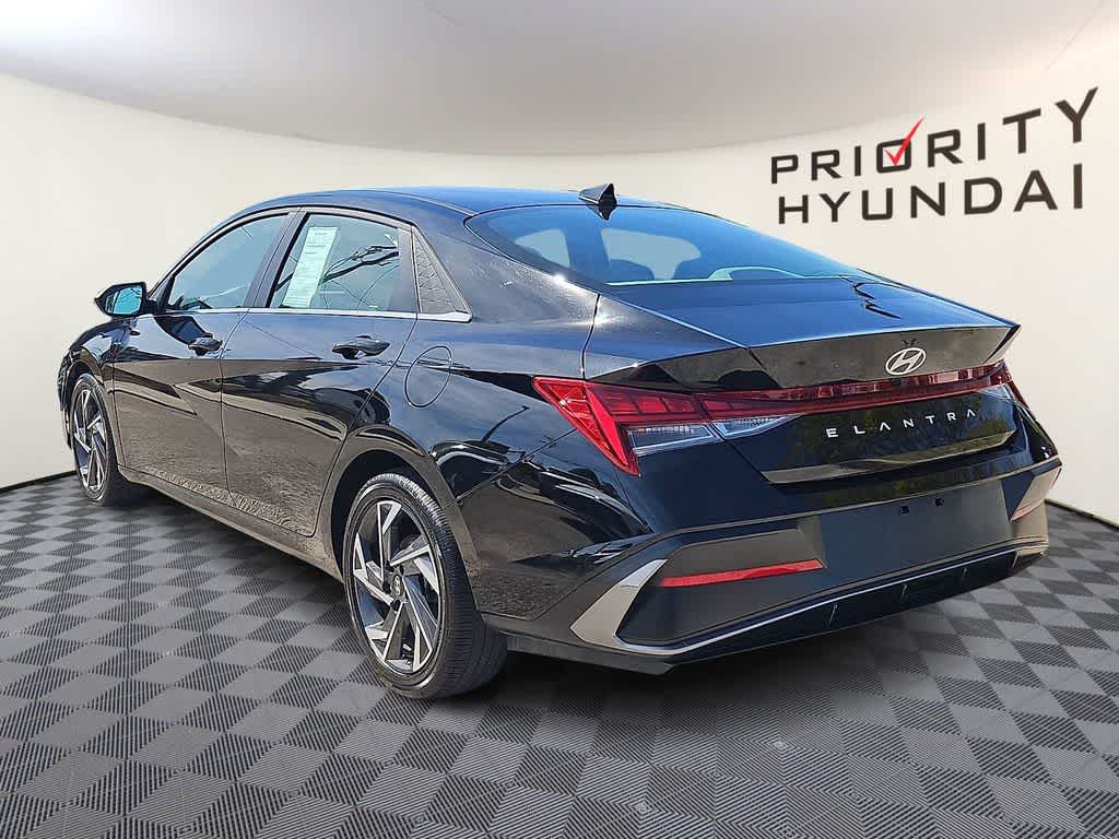 2025 Hyundai ELANTRA SEL Convenience