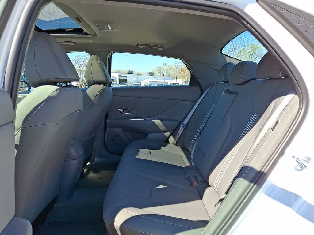 2025 Hyundai ELANTRA SEL Convenience