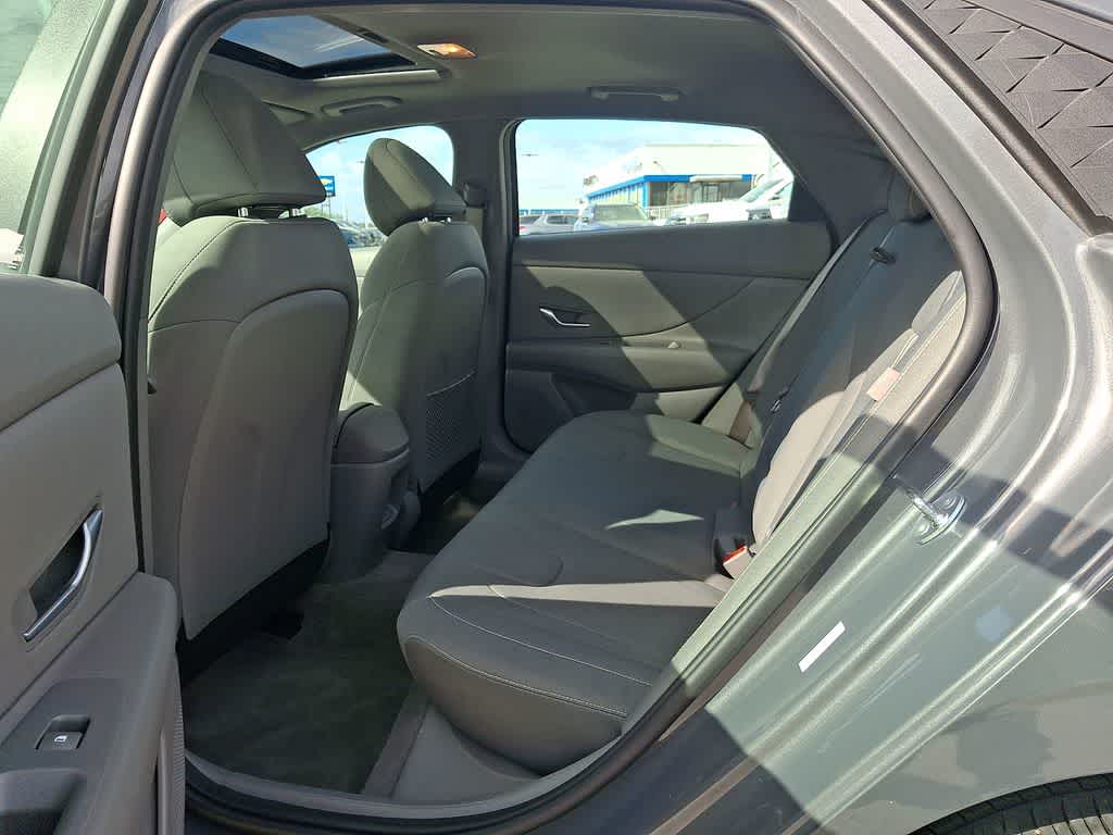 2025 Hyundai ELANTRA SEL Convenience