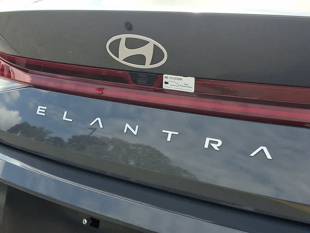 2025 Hyundai ELANTRA SEL Convenience