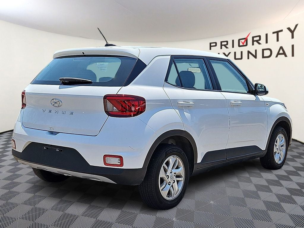2025 Hyundai VENUE SE