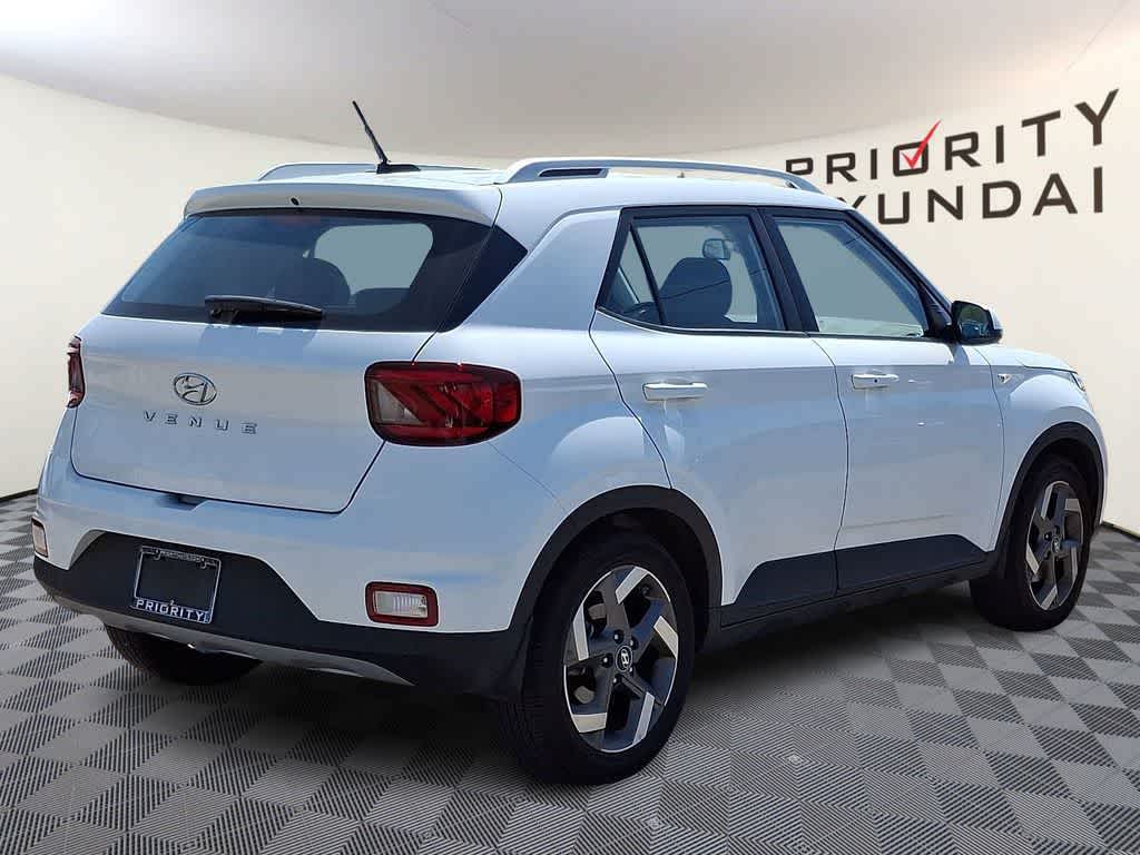 2025 Hyundai VENUE SEL