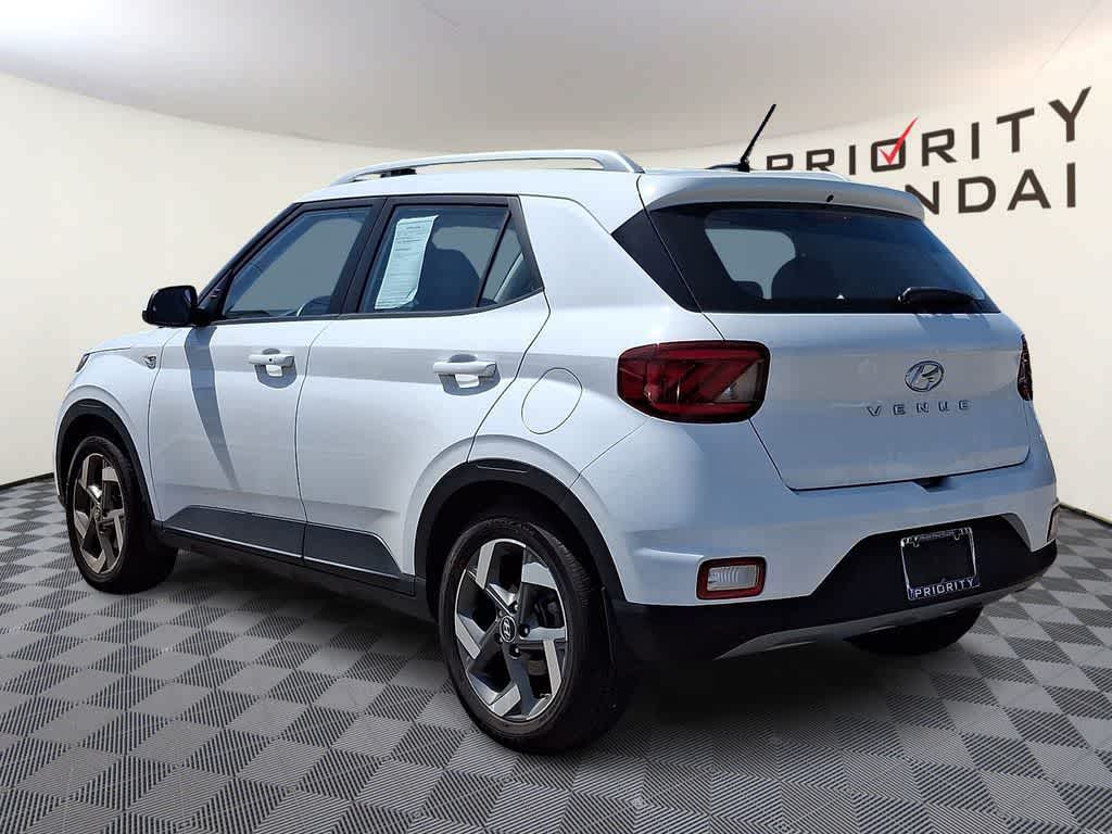 2025 Hyundai VENUE SEL