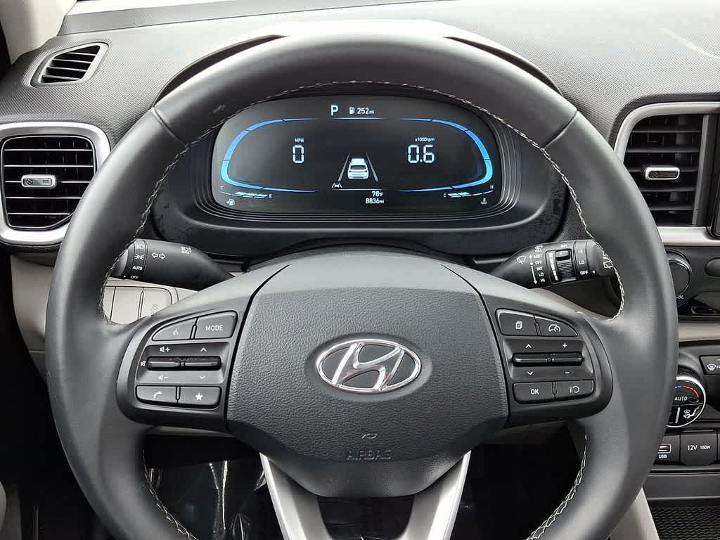 2025 Hyundai VENUE SEL