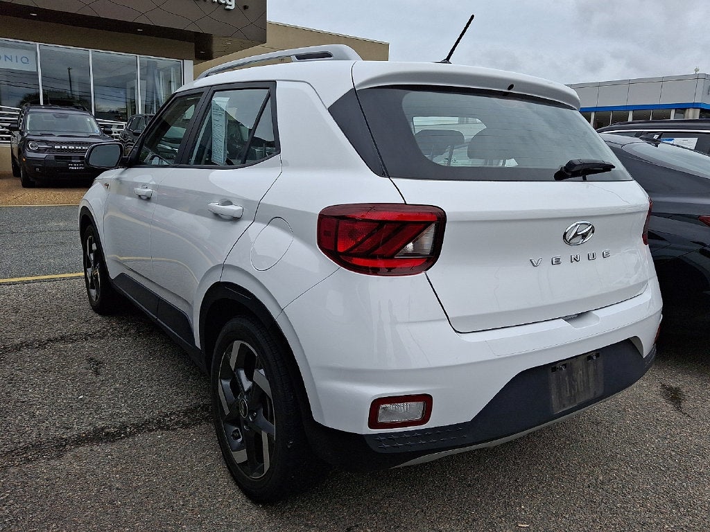 2023 Hyundai VENUE SEL
