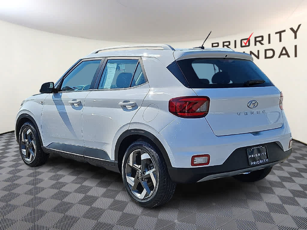 2023 Hyundai VENUE SEL
