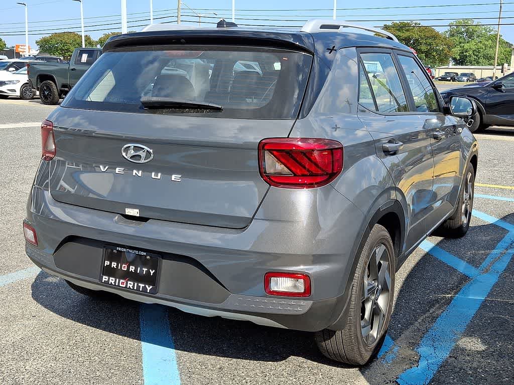 2025 Hyundai VENUE Limited