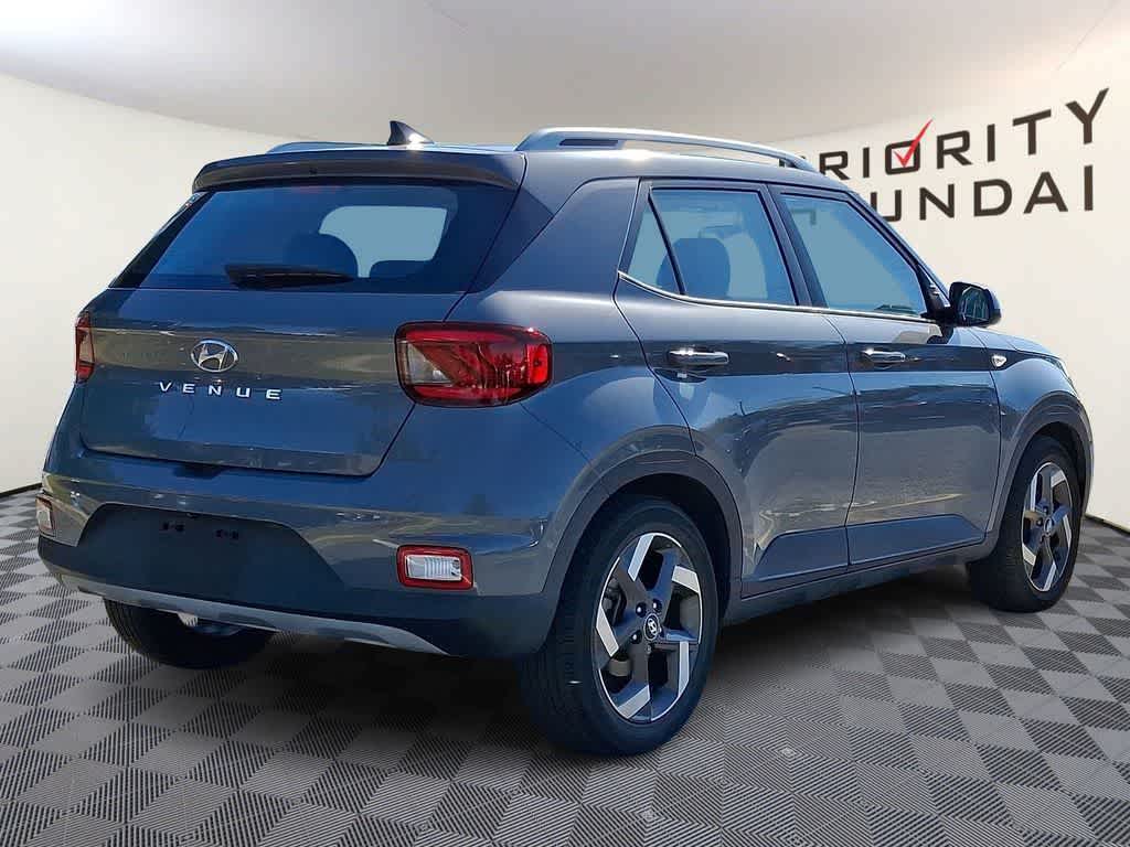 2021 Hyundai VENUE SEL