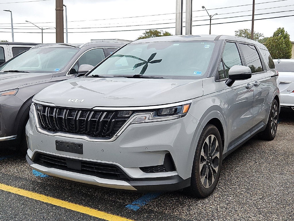 2023 Kia Carnival EX
