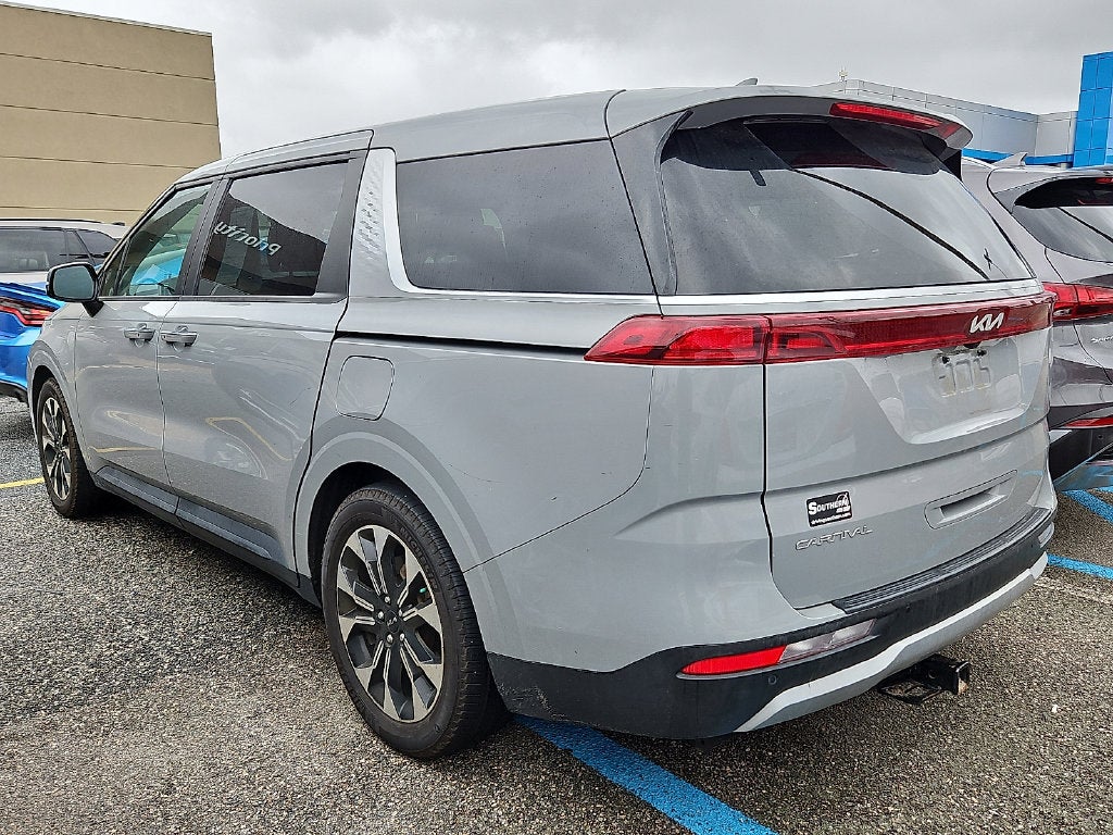 2023 Kia Carnival EX