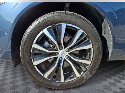 2024 Volvo XC60 Plus Dark Theme